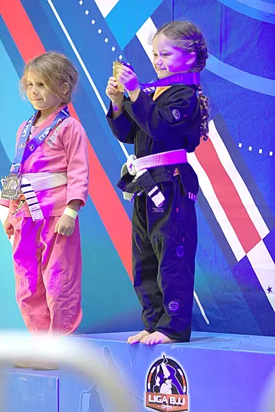 Podio de premiación con medallas de Jiu-Jitsu Podio de premiación con medallas de Jiu-Jitsu — LigaBJJ CR Summer 2026, Costa Rica