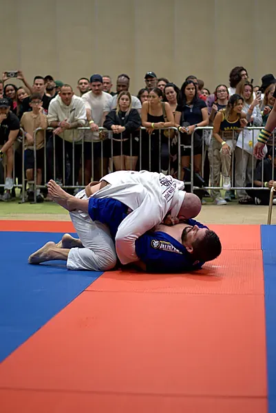 Celebración de victoria en Jiu-Jitsu (BJJ) Celebración de victoria en Jiu-Jitsu (BJJ) — LigaBJJ CR Winter 2025, Costa Rica