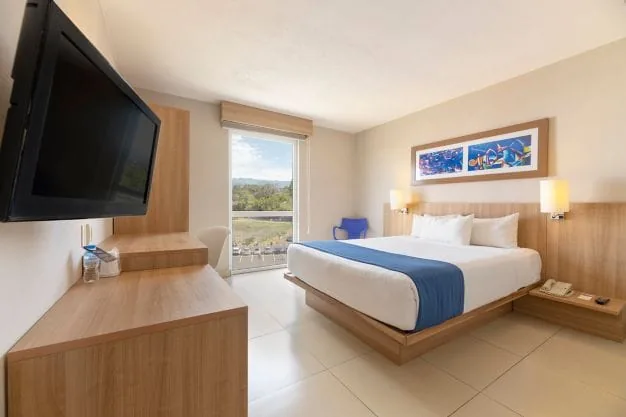 Habitación king del City Express by Marriott